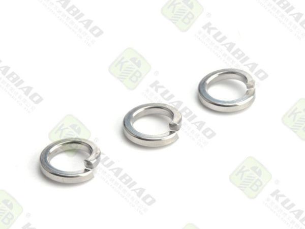 光伏螺絲損耗多少度算正常(光伏發(fā)電用的螺絲型號(hào))
