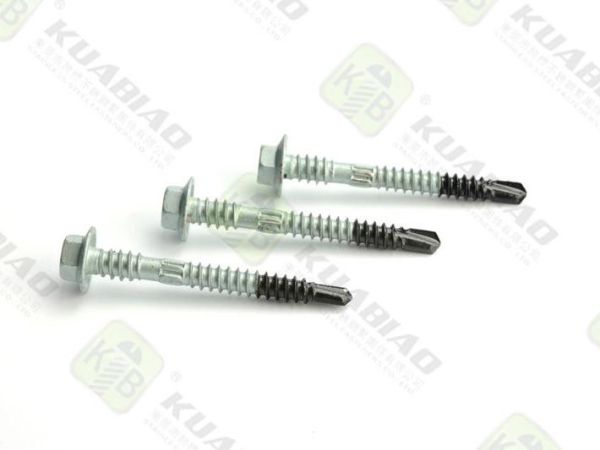 光伏板有幾個(gè)螺絲的型號(hào)(光伏發(fā)電用的螺絲型號(hào))