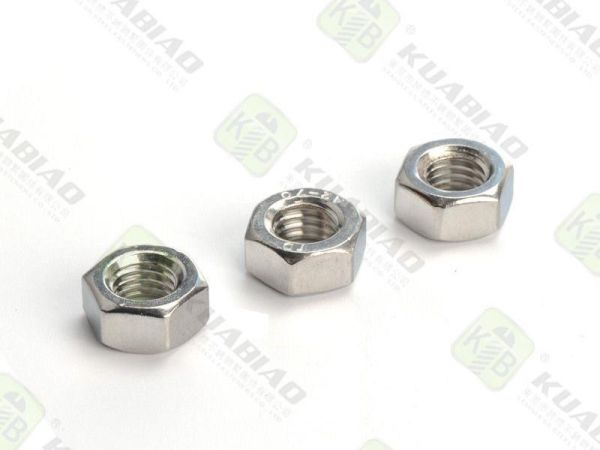 光伏底座膨脹螺絲型號(hào)規(guī)格表(光伏發(fā)電用的螺絲型號(hào))